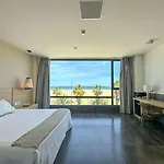 El Coso 3*